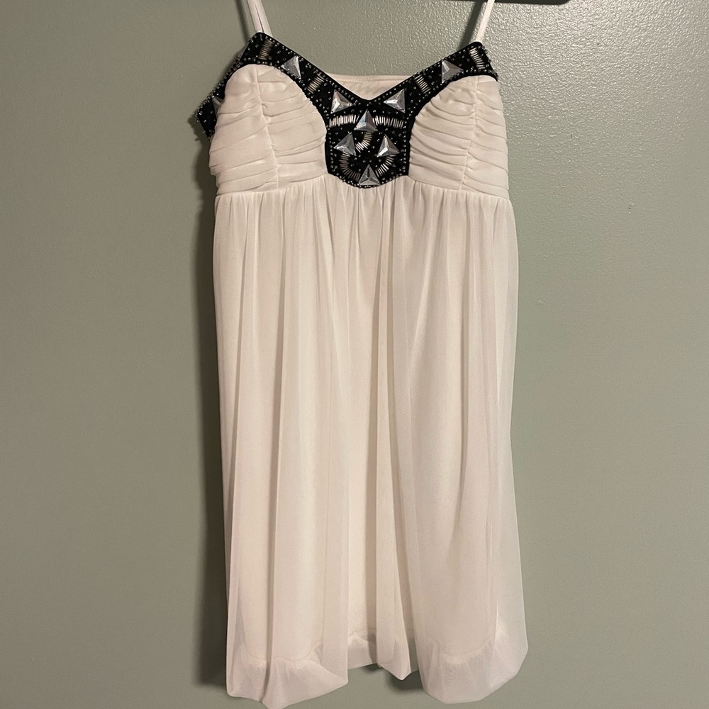 Dress - Picture 2 of 5